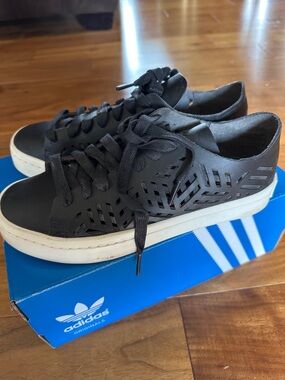 Adidas Cutout Runners